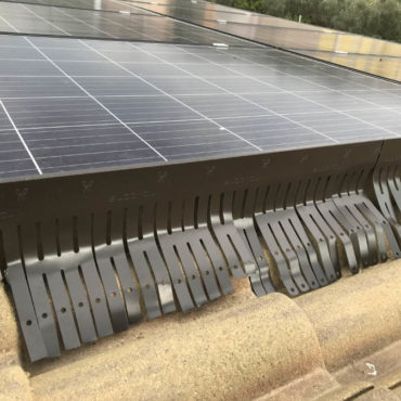 protezione accesso pannelli fotovoltaici- allontanamento volatili (4)